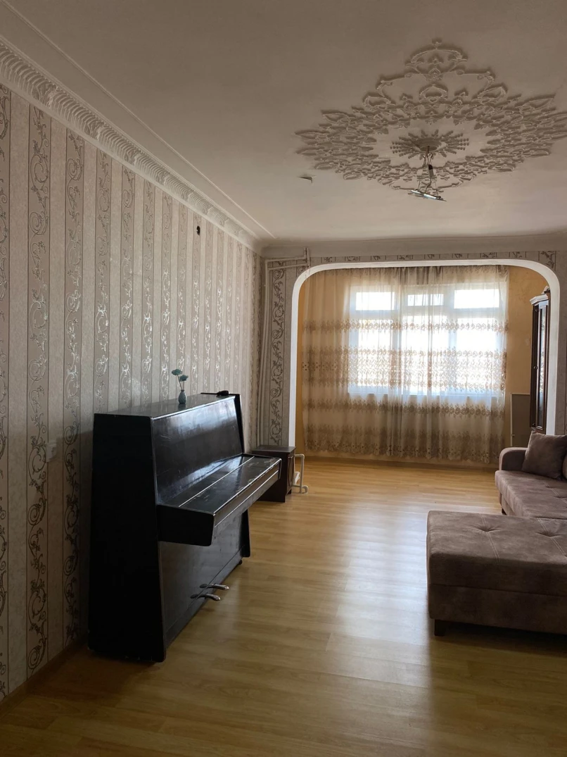 Satılır köhnə tikili 3 otaqlı 85 m², Qara Qarayev m.-1