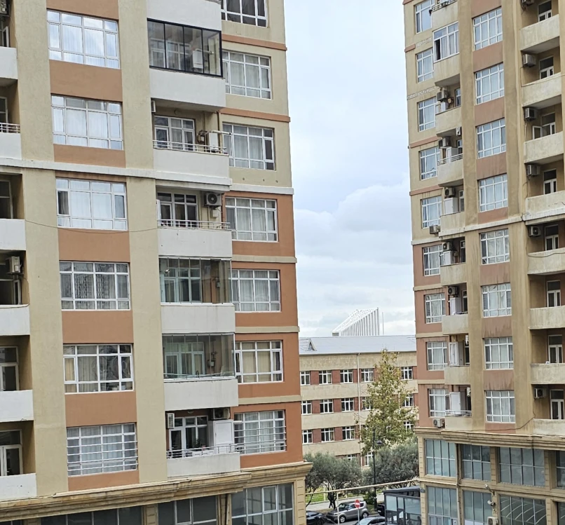 Satılır yeni tikili 2 otaqlı 101 m², Şah İsmayıl Xətai m.-1 Satılır yeni tikili 2 otaqlı 101 m², Şah İsmayıl Xətai m.-1