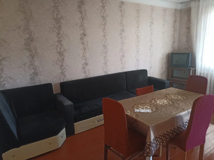 Satılır köhnə tikili 2 otaqlı 55 m², Azadlıq prospekti m.-1