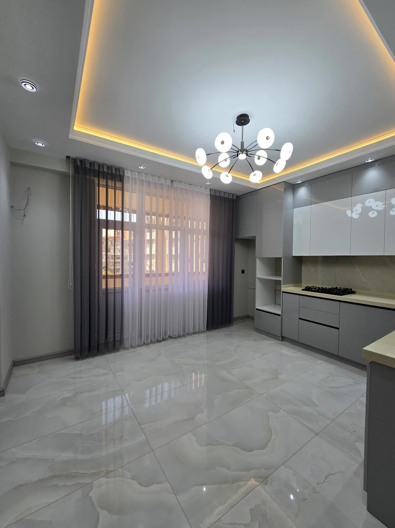 Satılır yeni tikili 3 otaqlı 124 m²,  Azadlıq prospekti m.-1