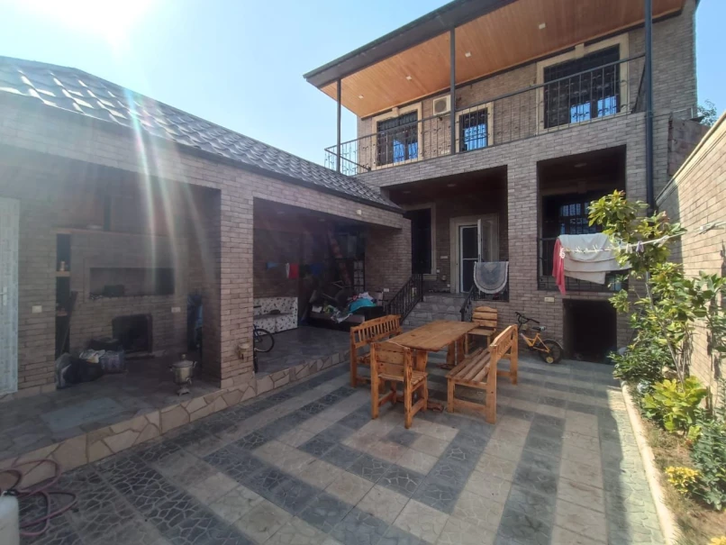 Satılır ev/villa 5 otaqlı 240 m², Badamdar q.-1