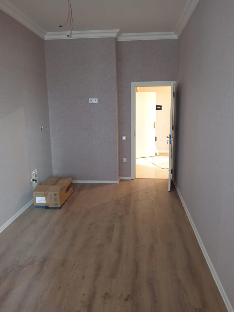 Satılır yeni tikili 1 otaqlı 67 m², Saray q.-1