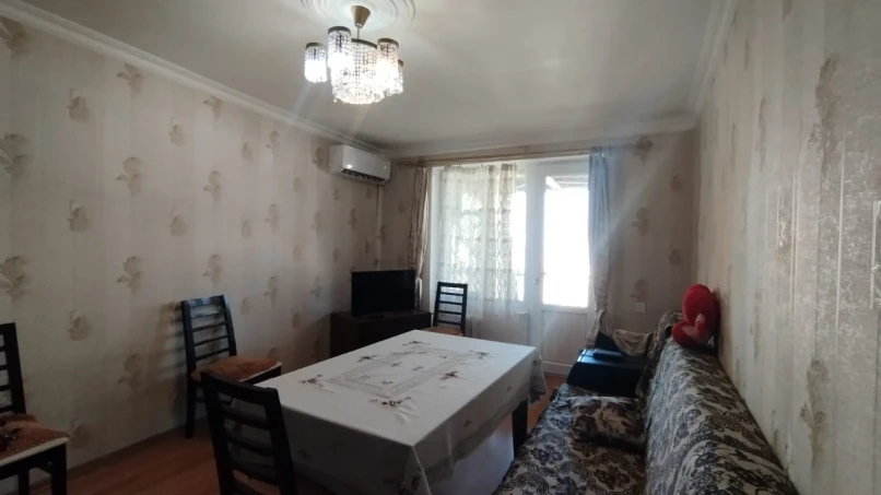 Satılır köhnə tikili 2 otaqlı 50 m², İnşaatçılar m.-1