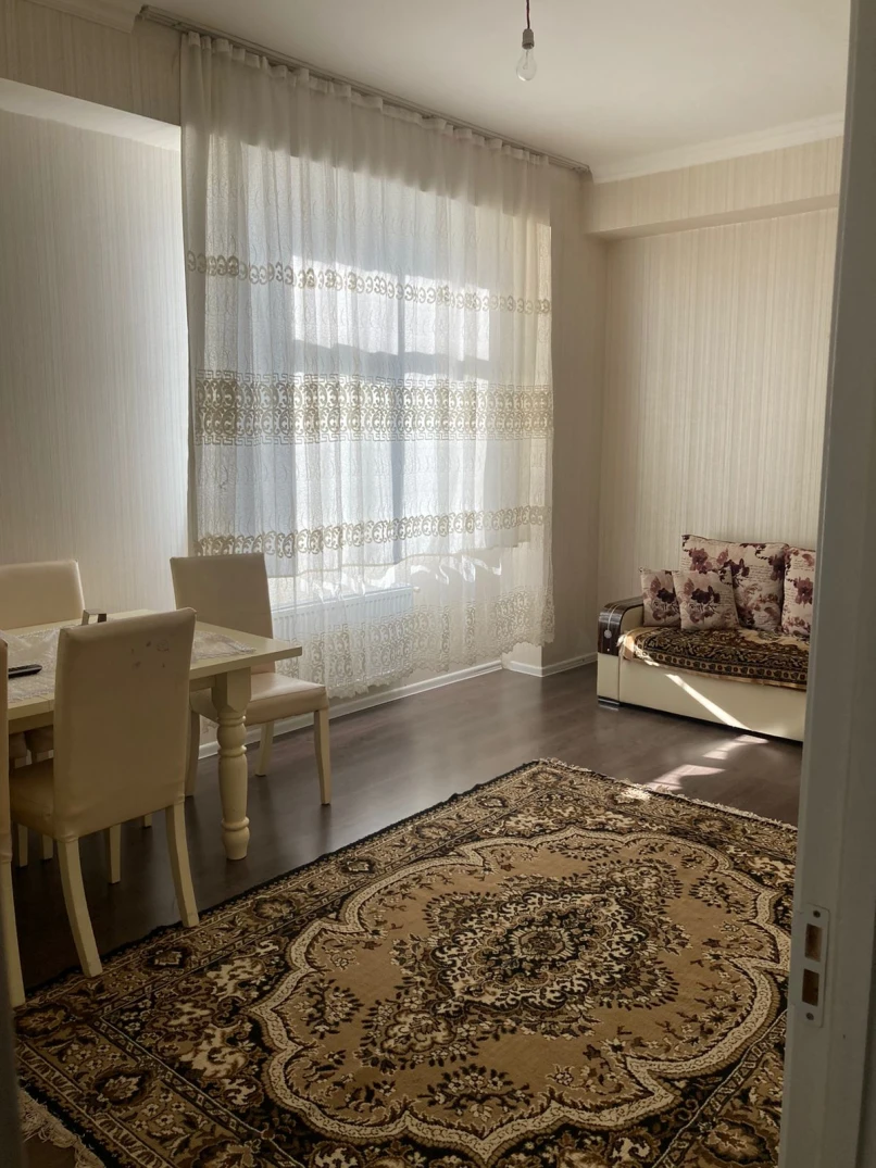 Satılır yeni tikili 3 otaqlı 83 m², İnşaatçılar m.-1 Satılır yeni tikili 3 otaqlı 83 m², İnşaatçılar m.-1