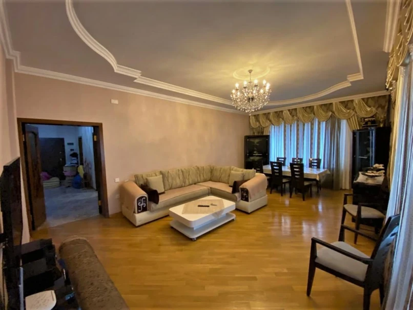 İcarə yeni tikili 3 otaqlı 150 m², Nəsimi r.-1