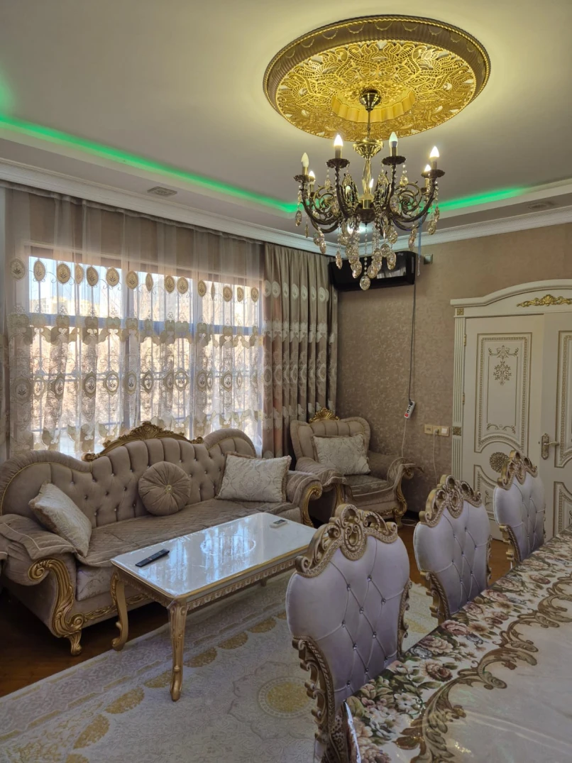 Satılır ev/villa 7 otaqlı 400 m²,  İnşaatçılar m.-1