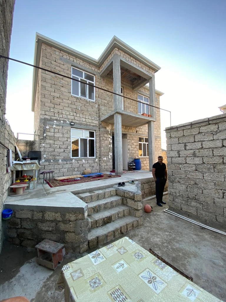 Satılır ev/villa 6 otaqlı 400 m², Binə q.-1