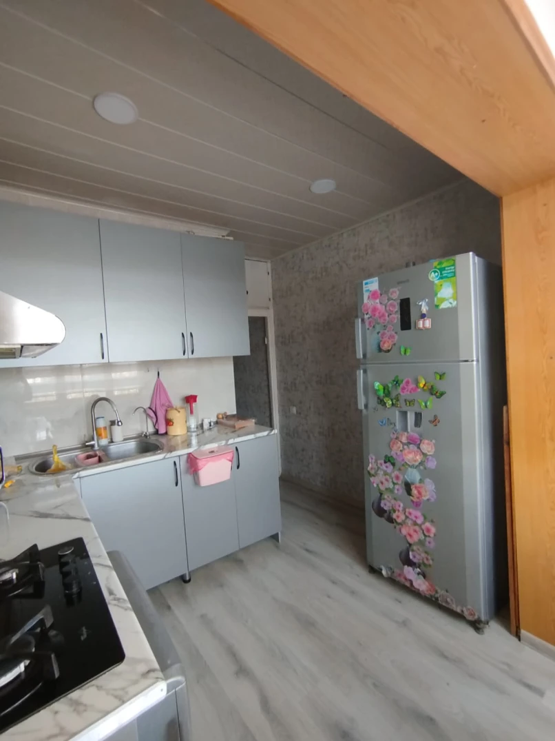 Satılır köhnə tikili 3 otaqlı 85 m², Qaraçuxur q.-1