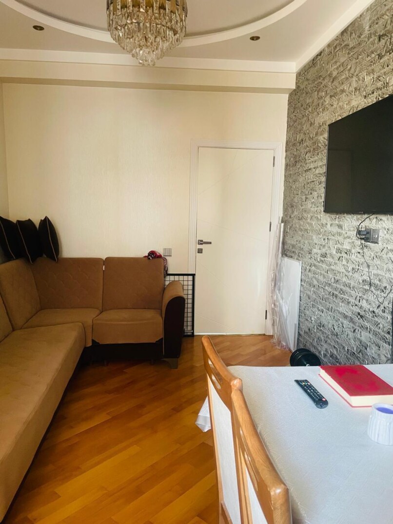 Satılır yeni tikili 2 otaqlı 60 m², İnşaatçılar m.-1 Satılır yeni tikili 2 otaqlı 60 m², İnşaatçılar m.-1