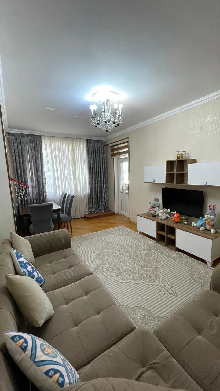 Satılır yeni tikili 2 otaqlı 55 m², İnşaatçılar m.-1