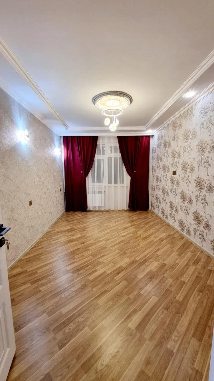 Satılır köhnə tikili 3 otaqlı 65 m², Azadlıq prospekti m.-1