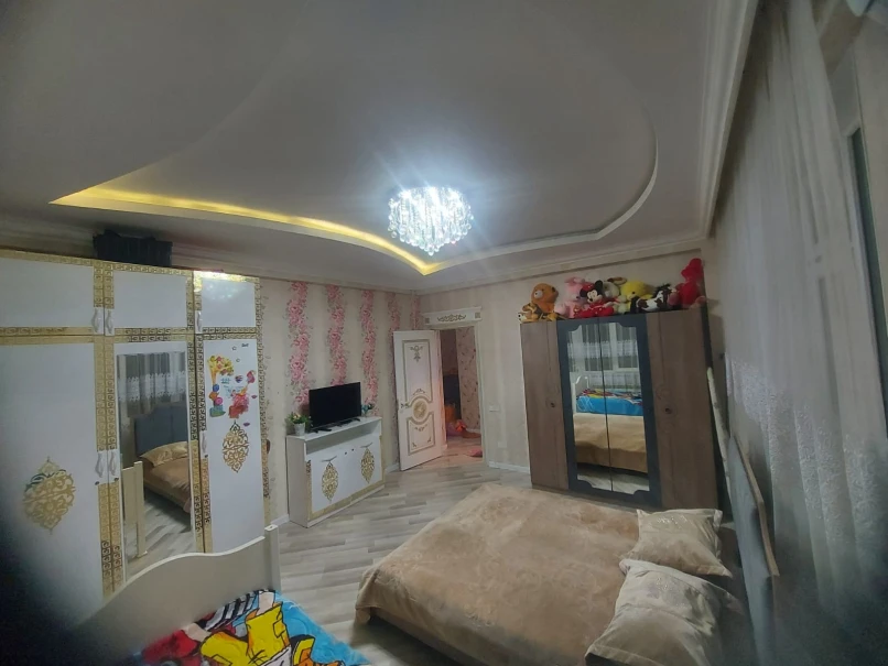 Satılır yeni tikili 3 otaqlı 134 m², İnşaatçılar m.-1