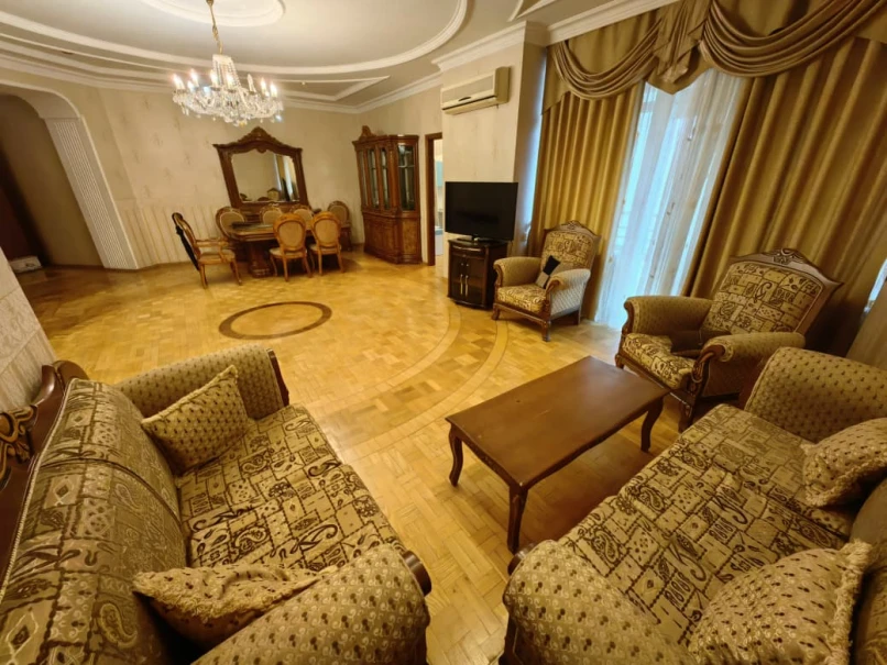 İcarə yeni tikili 3 otaqlı 120 m²,  Elmlər Akademiyası m.-1