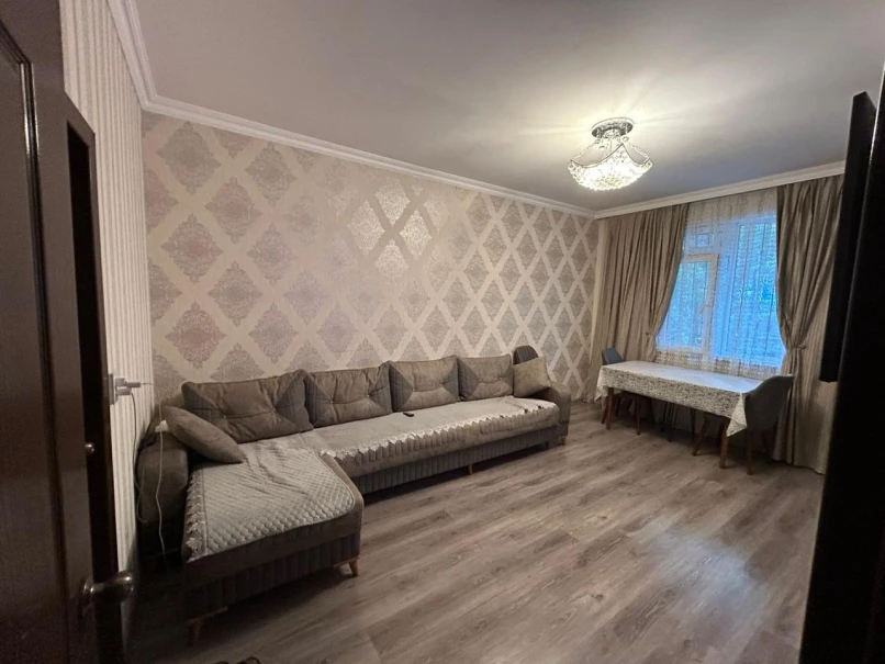 Satılır köhnə tikili 3 otaqlı 70 m²,  Memar Əcəmi m.-1
