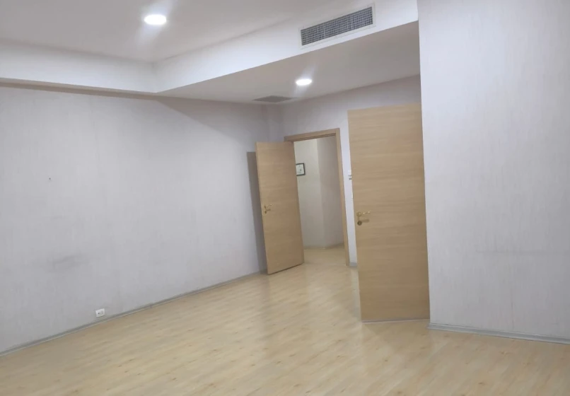 İcarə ofis 1 otaqlı 42 m²,  Gənclik m.-1