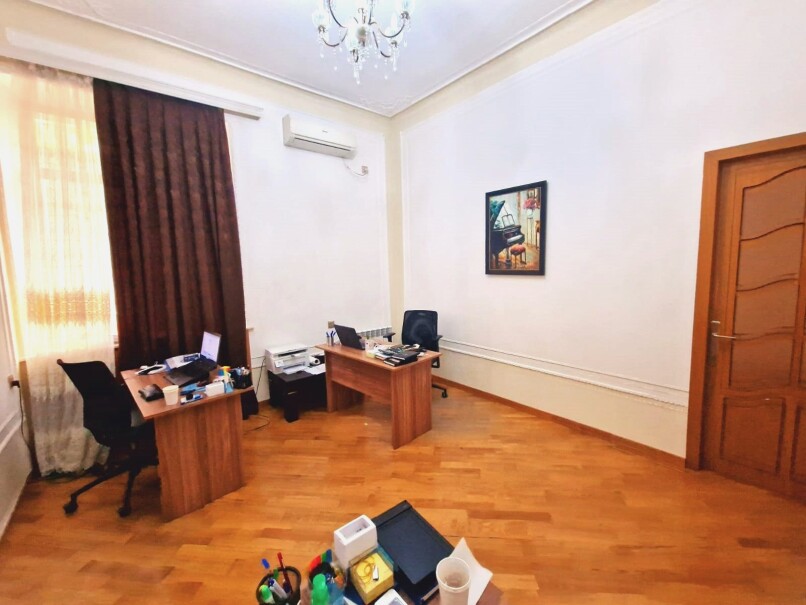 İcarə ofis 2 otaqlı 70 m²,  Səbail-1