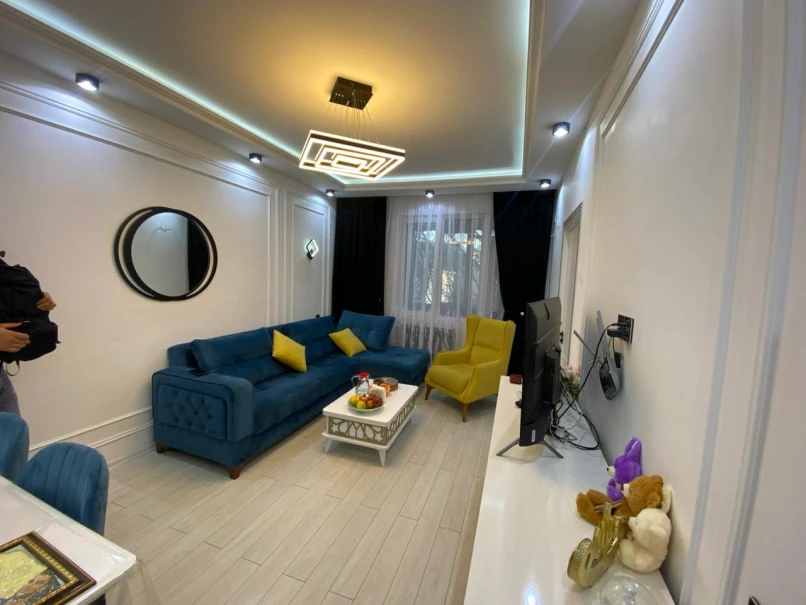 Satılır köhnə tikili 2 otaqlı 48 m², Memar Əcəmi m.-1