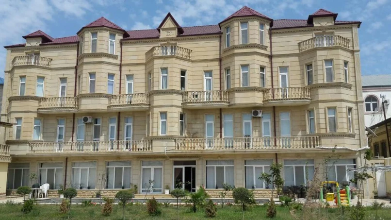 Satılır ev/villa 40 otaqlı 1600 m²,  Badamdar-1