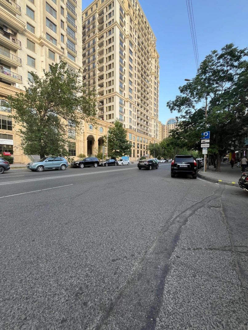 Satılır köhnə tikili 1 otaqlı 35 m²,  Elmlər Akademiyası m.-1