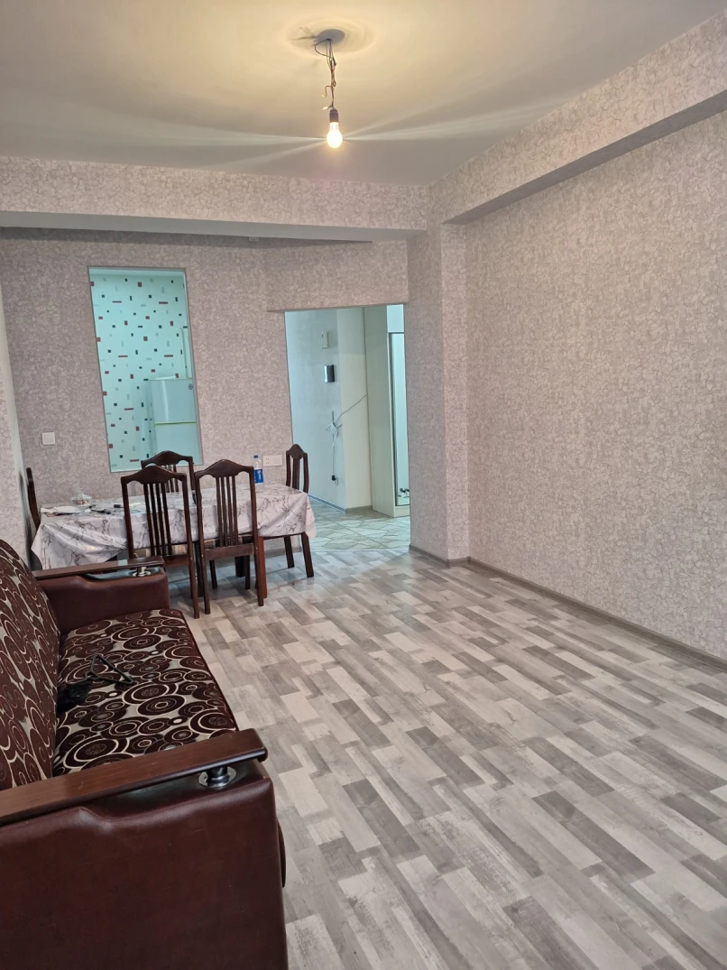 Satılır yeni tikili 2 otaqlı 68 m², İnşaatçılar m.-1