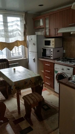 İcarə köhnə tikili 3 otaqlı 70 m², Nərimanov r.-6