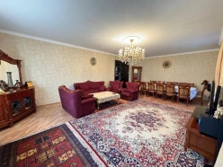 Satılır ev/villa 7 otaqlı 267 m², Xətai r.-12