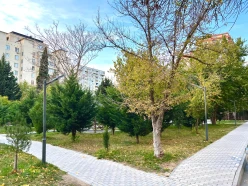 İcarə köhnə tikili 2 otaqlı 60 m², Əhmədli m.-14