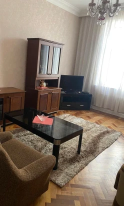 İcarə köhnə tikili 2 otaqlı 57 m²,  İçəri Şəhər m.-4