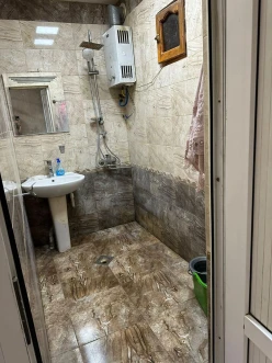 İcarə köhnə tikili 4 otaqlı 110 m²,  İnşaatçılar m.-7