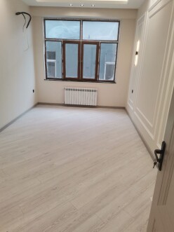 Satılır yeni tikili 2 otaqlı 70 m²,  İnşaatçılar m.-7
