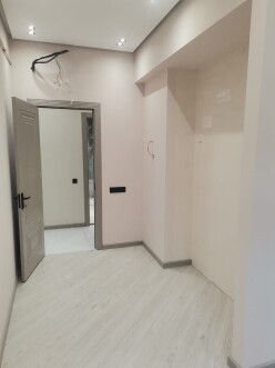 Satılır yeni tikili 2 otaqlı 70 m²,  İnşaatçılar m.-4
