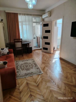 Satılır köhnə tikili 2 otaqlı 30 m², Gənclik m.-5