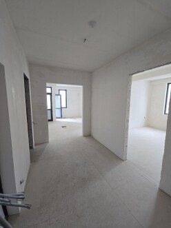 Satılır yeni tikili 3 otaqlı 80 m²,  İnşaatçılar m.-2