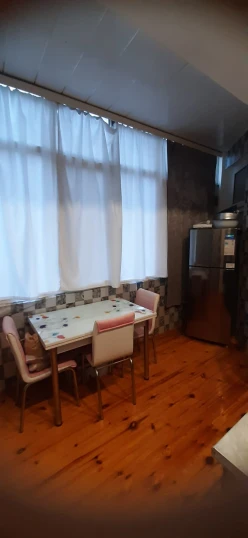 Satılır yeni tikili 2 otaqlı 45 m², İnşaatçılar m.-14