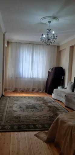 Satılır yeni tikili 2 otaqlı 60 m², İnşaatçılar m.-3