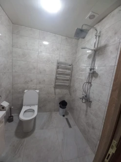 İcarə ev/villa 3 otaqlı 100 m², İnşaatçılar m.-9