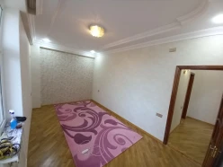 Satılır yeni tikili 3 otaqlı 92 m², İnşaatçılar m.-7