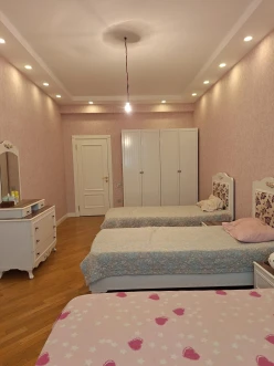 Satılır yeni tikili 3 otaqlı 185 m², 28 May m.-11