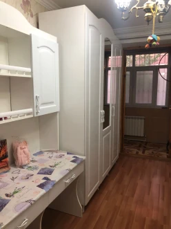 Satılır köhnə tikili 3 otaqlı 96 m², Bakıxanov q.-4