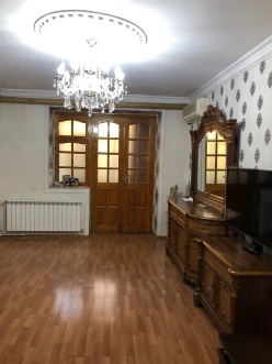 Satılır köhnə tikili 3 otaqlı 96 m², Bakıxanov q.-11