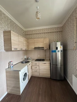 İcarə yeni tikili 2 otaqlı 60 m², İnşaatçılar m.-3