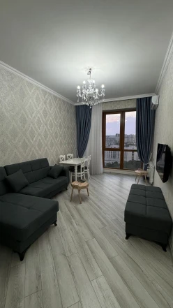 Satılır yeni tikili 2 otaqlı 50 m², İnşaatçılar m.-12