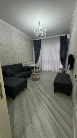 Satılır yeni tikili 2 otaqlı 50 m², İnşaatçılar m.-3