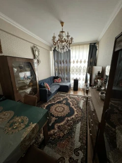 Satılır yeni tikili 2 otaqlı 45 m², İnşaatçılar m.-12