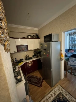 Satılır yeni tikili 2 otaqlı 45 m², İnşaatçılar m.-13