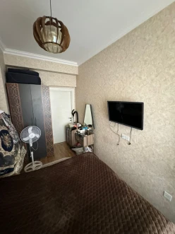 Satılır yeni tikili 2 otaqlı 45 m², İnşaatçılar m.-2