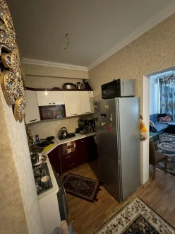 Satılır yeni tikili 2 otaqlı 45 m², İnşaatçılar m.-4