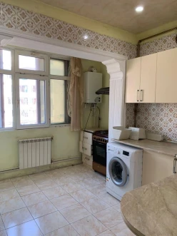 İcarə köhnə tikili 2 otaqlı 65 m², Azadlıq prospekti m.-10