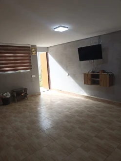 İcarə ev/villa 2 otaqlı 80 m², Həzi Aslanov m.