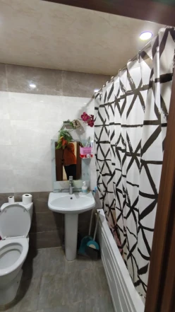 Satılır yeni tikili 2 otaqlı 60 m²,  İnşaatçılar m.-17